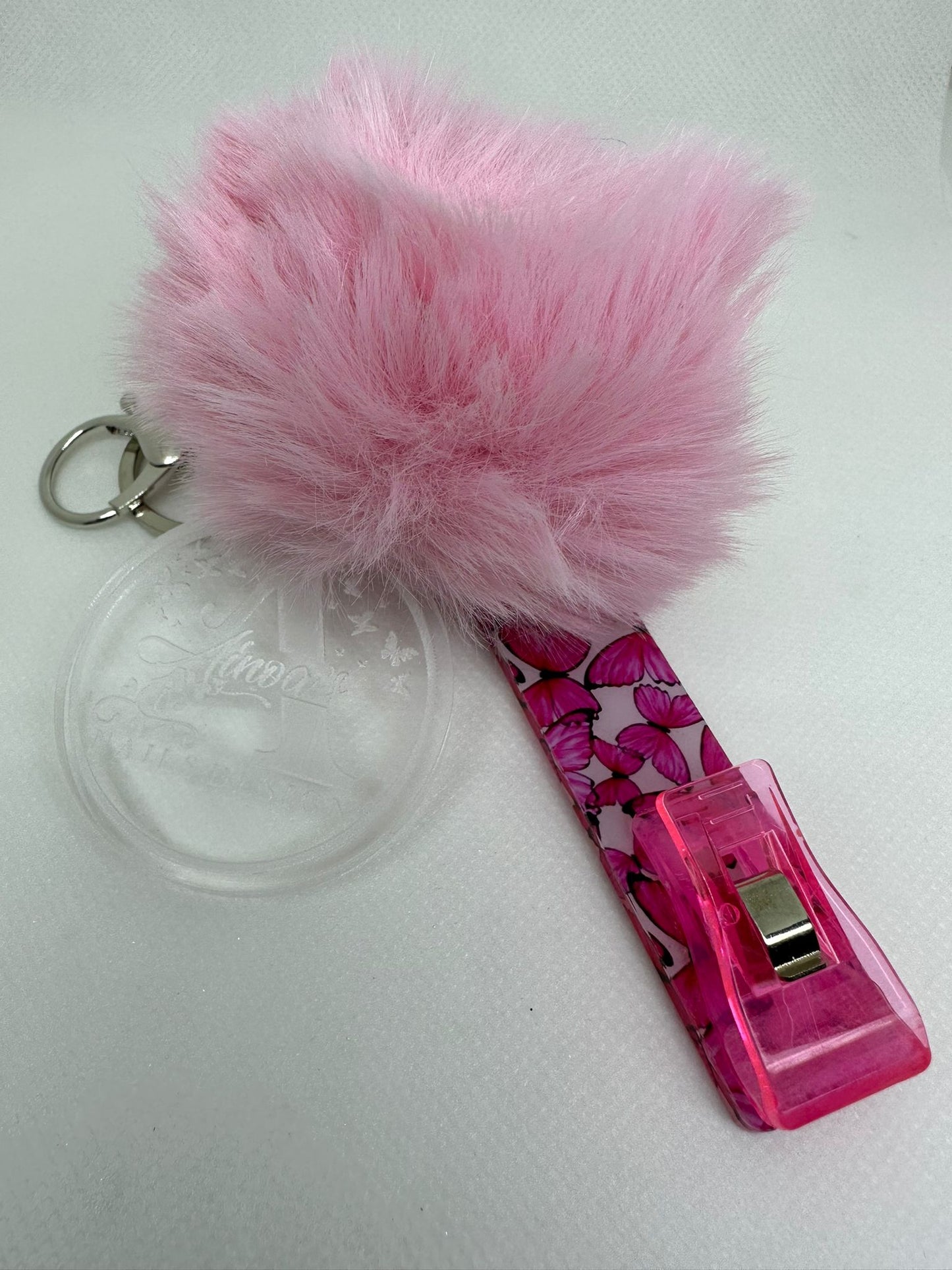 Ainoa's Nail-Saver Card Puller Keychain - Pink 2